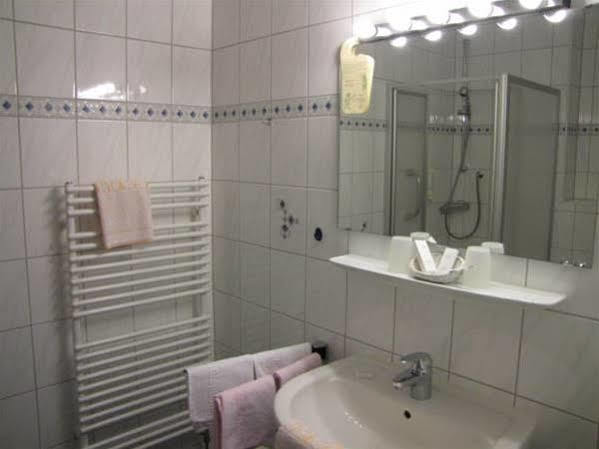 Hotel Harzer Am Kurpark Bad Herrenalb Extérieur photo